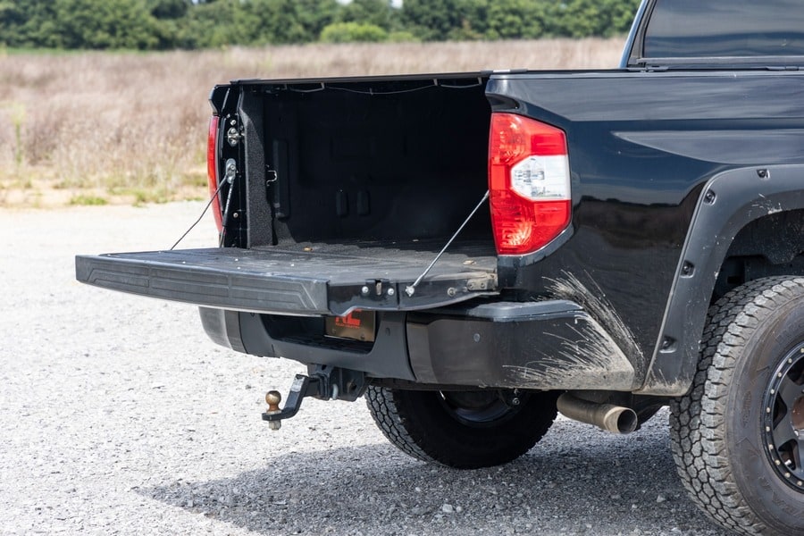 Механизм плавного опускания заднего борта, Toyota Tundra (2007–2021), Rough Country — фото 6