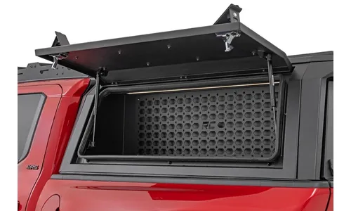 Боковой отсек кунга с панелью MOLLE, со стороны водителя, Toyota Tacoma IV, Rough Country — фото 1