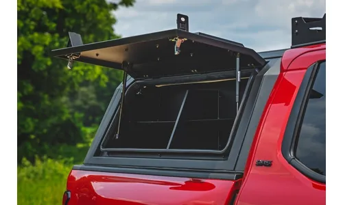 Боковой отсек кунга с полками, со стороны пассажира, Toyota Tacoma IV, Rough Country — фото 6