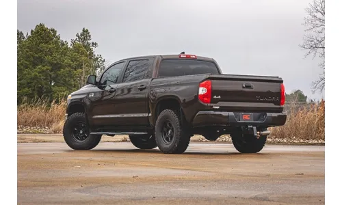 Боковые подножки TR2, кабина CrewMax, Toyota Tundra (2007–2021), Rough Country — фото 6