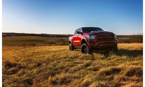 Расширители колёсных арок Defender, цвет JSC Billet Silver, RAM 1500 DT, Rough Country — фото 2