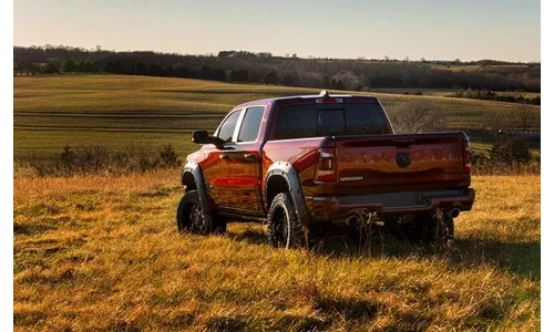 Расширители колёсных арок Defender, цвет PS2 Bright Silver Metallic, RAM 1500 DT, Rough Country — фото 3
