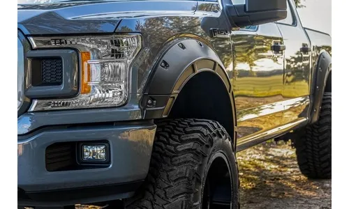 Расширители колёсных арок Defender, цвет E2 Magma Red, Ford F-150 (2015–2020), Rough Country — фото 5
