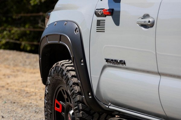 Расширители колёсных арок Defender, цвет 1H5 Cement, Toyota Tacoma III, Rough Country — фото 6