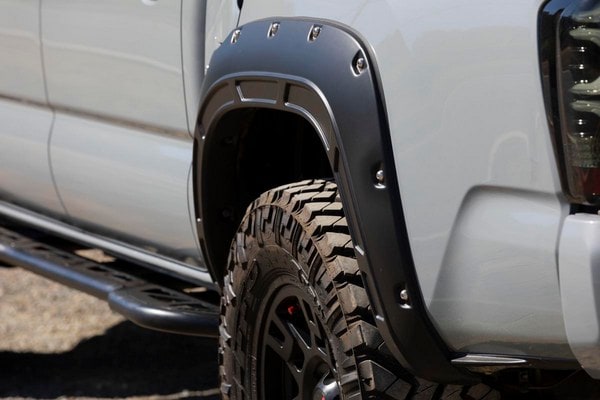 Расширители колёсных арок Defender, цвет 8T0 Blazing Blue, Toyota Tacoma III, Rough Country — фото 5
