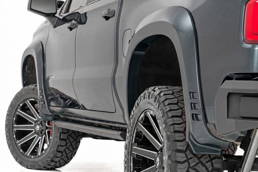 Расширители колёсных арок SF1, цвет G6M Dark Ash, Chevrolet Silverado 1500 (2019–2026), Rough Country — фото 1