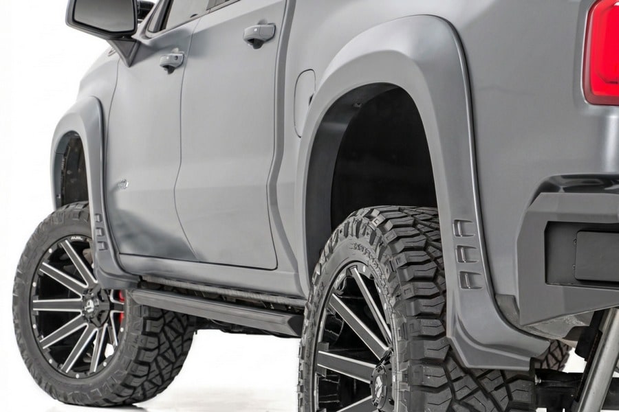 Расширители колёсных арок SF1, цвет G9K Satin Steel, Chevrolet Silverado 1500 (2019–2026), Rough Country — фото 1