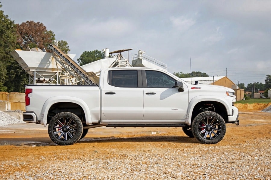 Расширители колёсных арок SF1, цвет GAZ Summit White, Chevrolet Silverado 1500 (2019–2026), Rough Country — фото 6