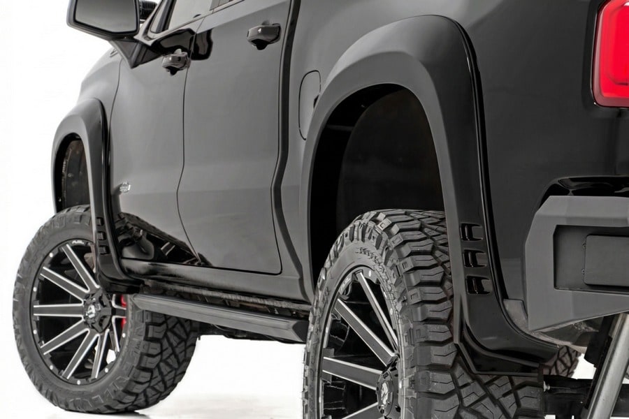 Расширители колёсных арок SF1, цвет GBA Black, Chevrolet Silverado 1500 (2019–2026), Rough Country — фото 1