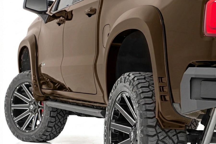 Расширители колёсных арок SF1, цвет GXN Deep Bronze, Chevrolet Silverado 1500 (2019–2026), Rough Country — фото 1