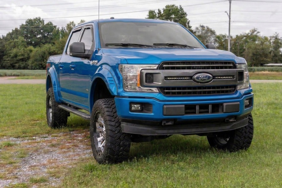 Расширители колёсных арок SF1, цвет SZ Blue Flame, Ford F-150 (2015–2017), Rough Country — фото 7
