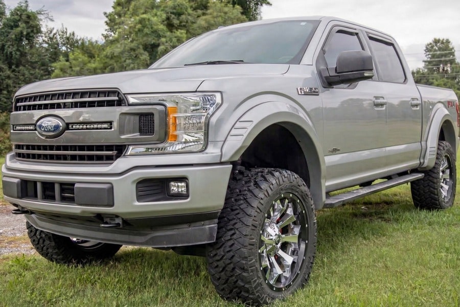Расширители колёсных арок SF1, цвет UX Ingot Silver Metallic, Ford F-150 (2015–2017), Rough Country — фото 7