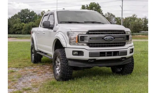 Расширители колёсных арок SF1, цвет Z1 Oxford White, Ford F-150 (2015–2017), Rough Country — фото 6
