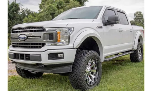 Расширители колёсных арок SF1, цвет Z1 Oxford White, Ford F-150 (2015–2017), Rough Country — фото 7
