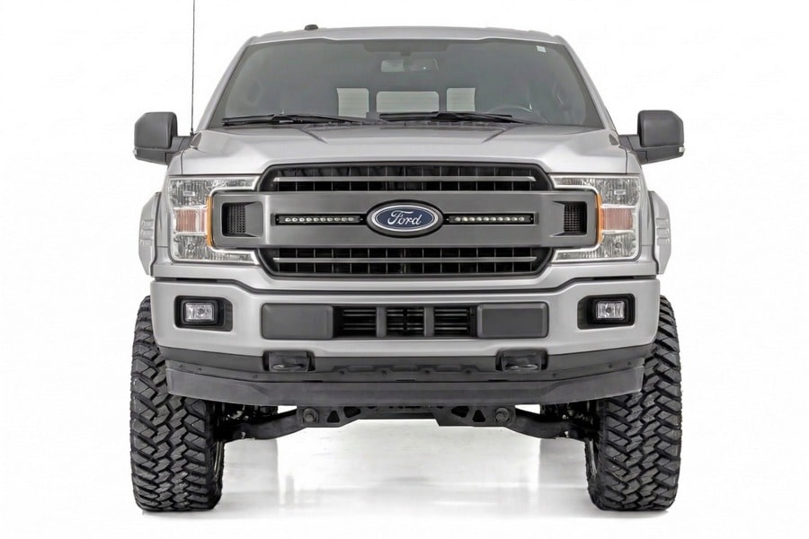 Расширители колёсных арок SF1, цвет UX Ingot Silver Metallic, Ford F-150 (2018–2020), Rough Country — фото 4