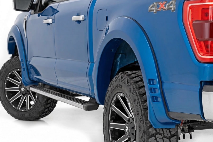 Расширители колёсных арок SF1, цвет E7 Velocity Blue, Ford F-150 (2021–2026), Rough Country — фото 1