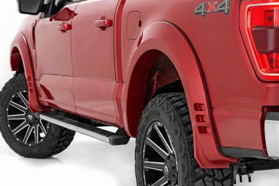 Расширители колёсных арок SF1, цвет EA Hot Pepper Red, Ford F-150 (2021–2026), Rough Country — фото 1