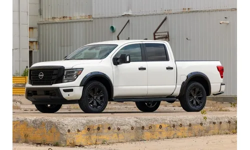 Расширители колёсных арок Pocket, цвет G41 Magnetic Black, Nissan TITAN (2017–2024), Rough Country — фото 7