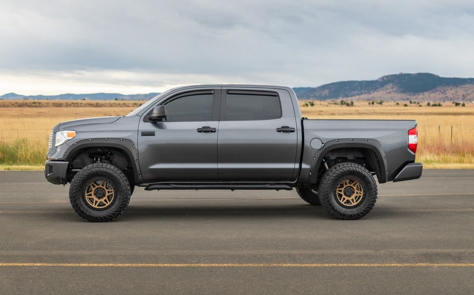 Расширители колёсных арок Pocket, цвет 218 Midnight Black Metallic, Toyota Tundra II (2014–2021), Rough Country — фото 3