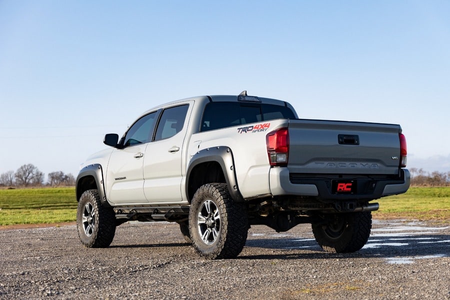 Расширители колёсных арок Pocket, цвет 8W2 Cavalry Blue, Toyota Tacoma III, Rough Country — фото 4