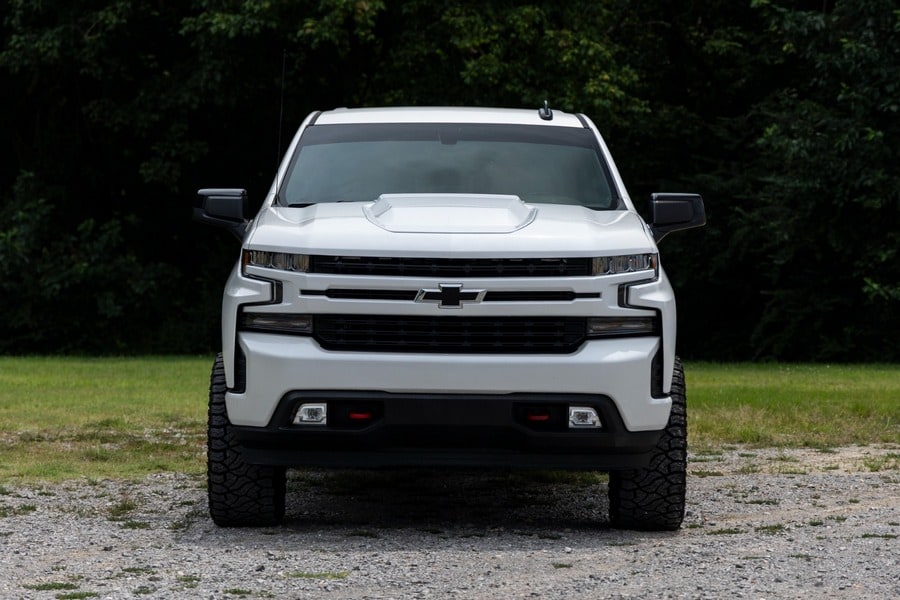 Декоративная накладка-воздухозаборник капота, цвет GAZ Summit White, Chevrolet Silverado 1500 (2019–2026), Rough Country — фото 7