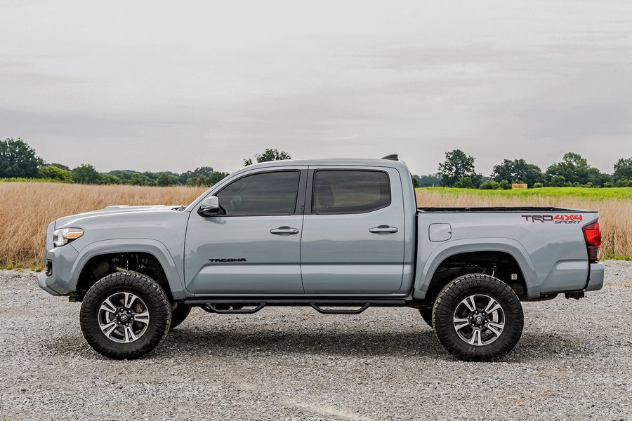 Трубчатые подножки, по длине кабины, грузовая платформа 1 524 мм (5 футов), Toyota Tacoma (2005–2023), Rough Country — фото 5