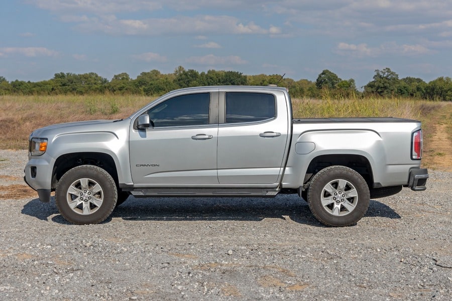 Алюминиевые боковые подножки HD2, кабина Crew Cab, Rough Country — фото 5