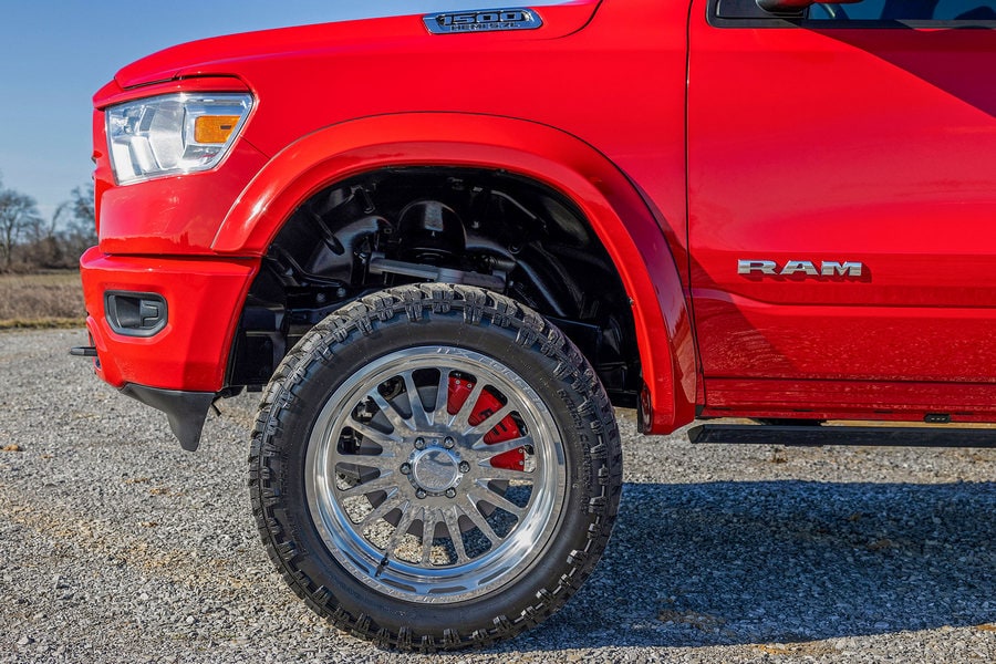 Расширители колёсных арок Sport, цвет PXQ Black Metallic, RAM 1500 DT, Rough Country — фото 7