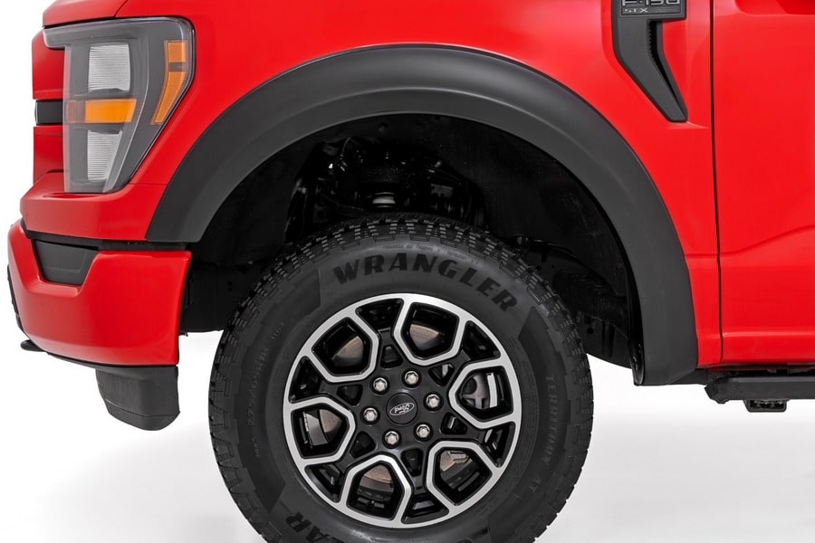 Расширители колёсных арок Sport, цвет EA Hot Pepper Red, Ford F-150 (2021–2026), Rough Country — фото 3