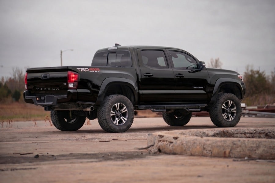 Расширители колёсных арок Sport, цвет 202 Black Onyx, Toyota Tacoma III, Rough Country — фото 6