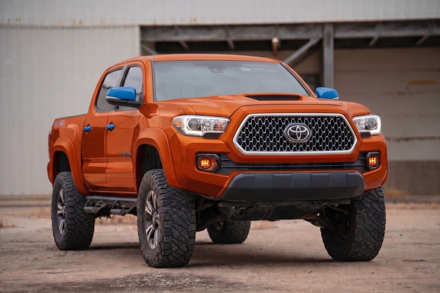 Расширители колёсных арок Sport, цвет 4X0 Inferno, Toyota Tacoma III, Rough Country — фото 4