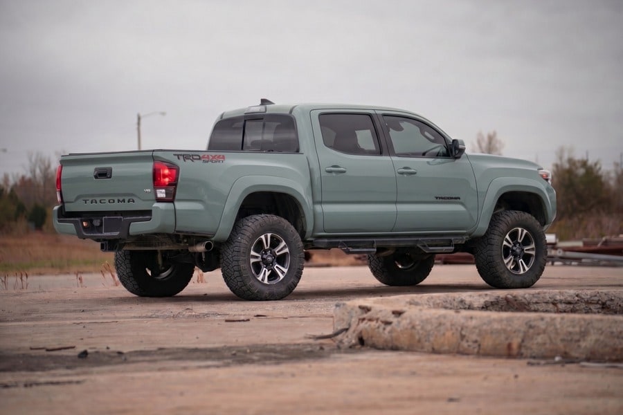 Расширители колёсных арок Sport, цвет 6X3 Lunar Rock, Toyota Tacoma III, Rough Country — фото 6