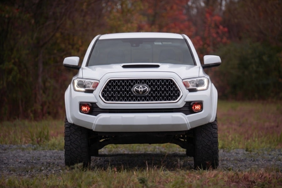 Расширители колёсных арок Sport, цвет 040 Super White, Toyota Tacoma III, Rough Country — фото 5