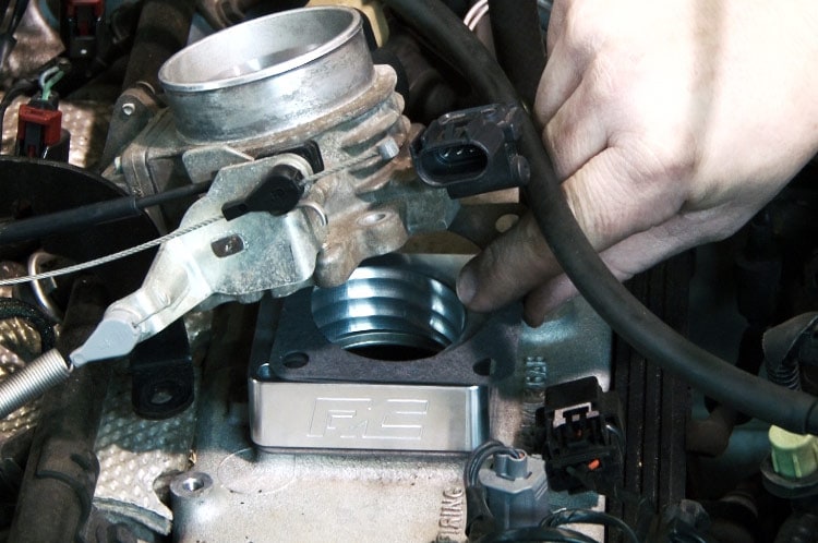 Проставка дроссельной заслонки для Jeep Wrangler YJ/TJ / Cherokee XJ / Comanche MJ 2,5/4,0 л, Rough Country — фото 4