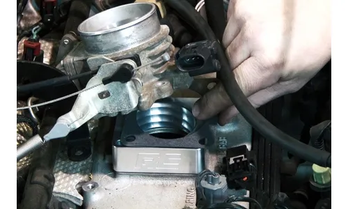 Проставка дроссельной заслонки для Jeep Wrangler YJ/TJ / Cherokee XJ / Comanche MJ 2,5/4,0 л, Rough Country — фото 4