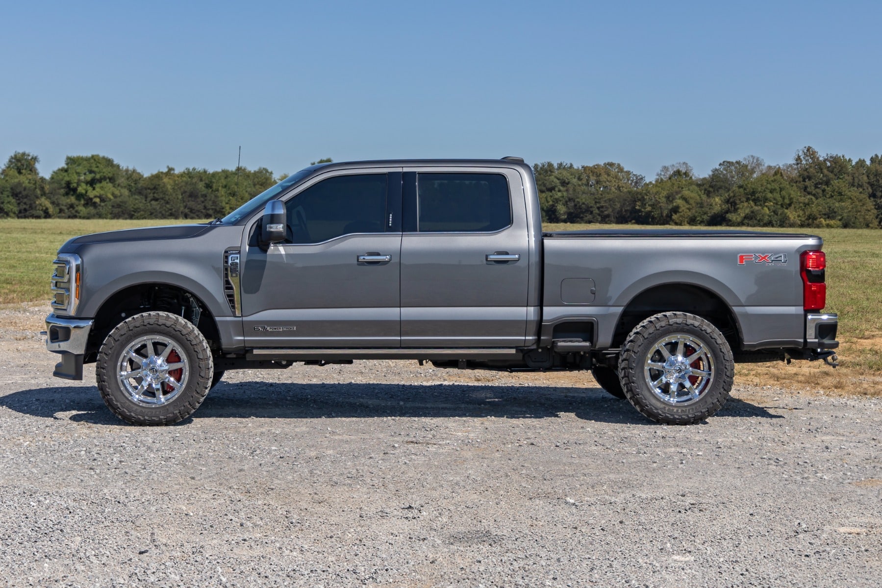 Накладки передних и задних суппортов, красные, для Ford F-250/F-350 Super Duty (2023–), Rough Country — фото 7