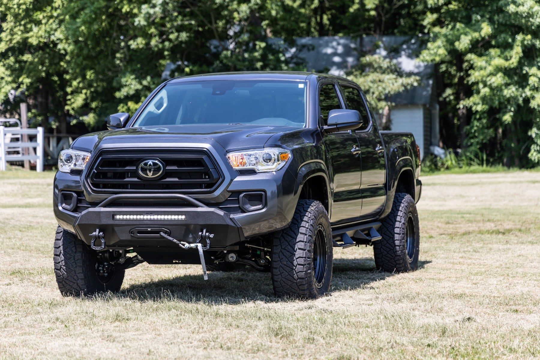 Передний силовой бампер, гибридный, с LED-балкой 20", ДХО, для Toyota Tacoma III (2016–2023), Rough Country — фото 4