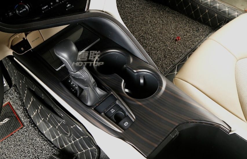 Накладка на центральную консоль Toyota Camry V70 2018-, Peach Wood, без вентиляции сидений — фото 2