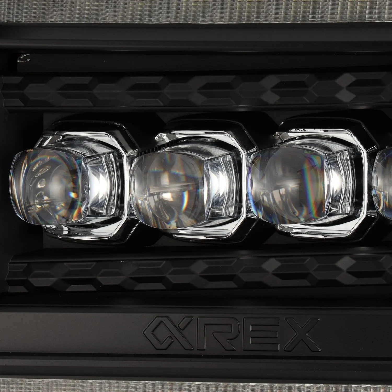 Фары светодиодные Black NOVA для GMC Sierra 1500/2500/3500 2015–2018, AlphaRex — фото 5