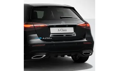Шильдик A180d Mercedes-Benz A-Class W177 на крышку багажника, хром — фото 1