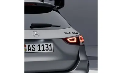 Черный глянцевый шильдик GLA 45 S Mercedes-Benz GLA H247 на крышку багажника — фото 1
