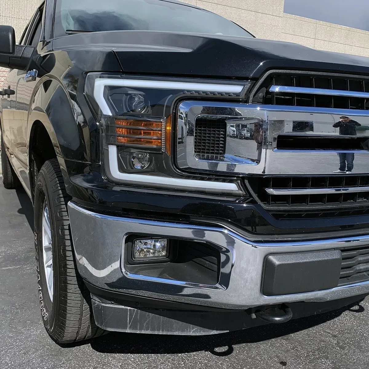 Фары проекторные светодиодные Jet Black LUXX для Ford F-150 XL/XLT 2018–2020, AlphaRex — фото 6