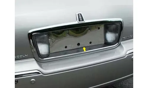 LLINCOLN TOWN CAR 2003-2011 ХРОМИРОВАННАЯ ОТДЕЛКА НОМЕРНОГО ЗНАКА ИЗ НЕРЖАВЕЮЩЕЙ СТАЛИ — фото 1