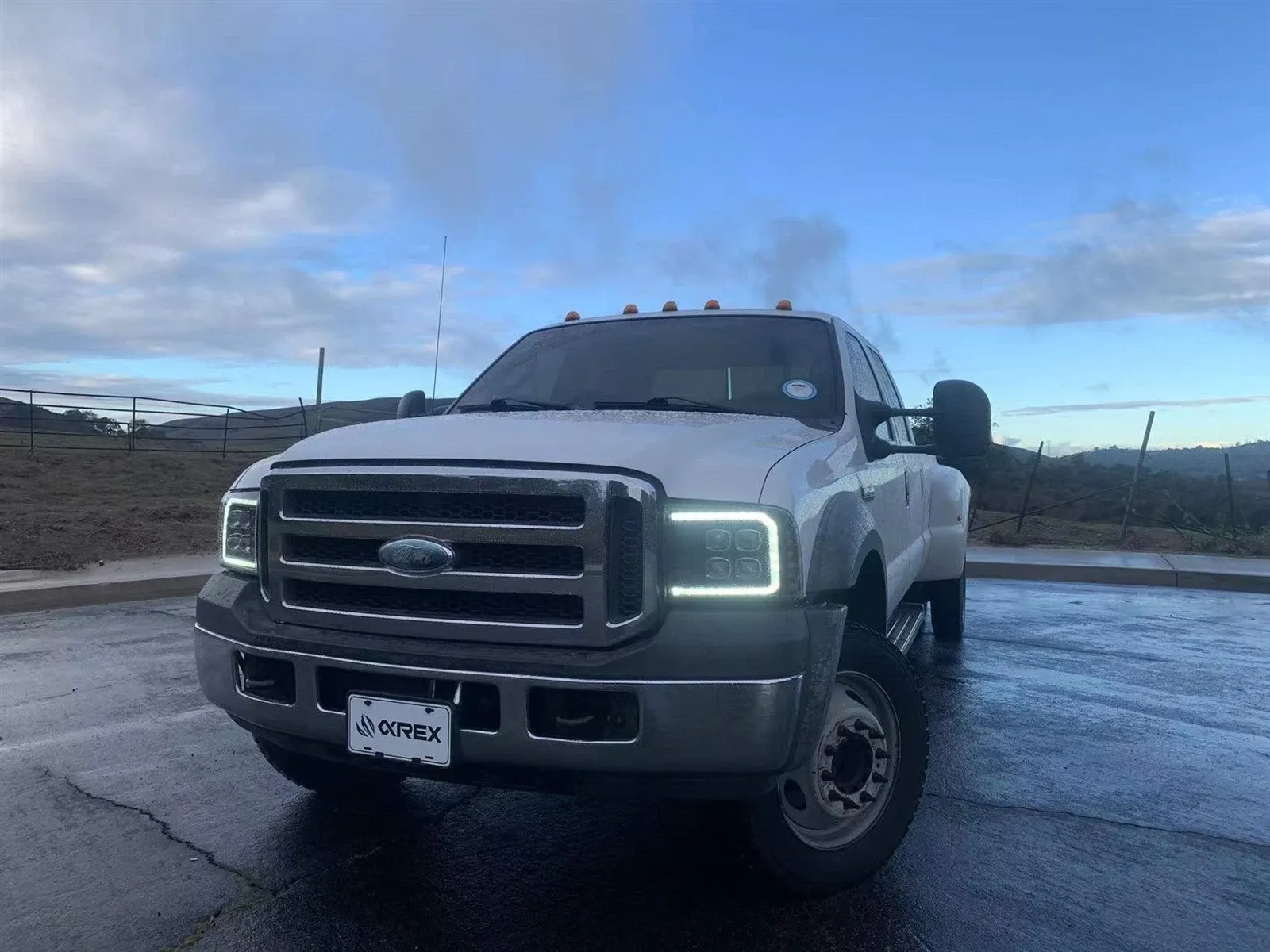 Фары проекторные светодиодные Black Nova для Ford F-250/350/450 2005–2007, AlphaRex — фото 2