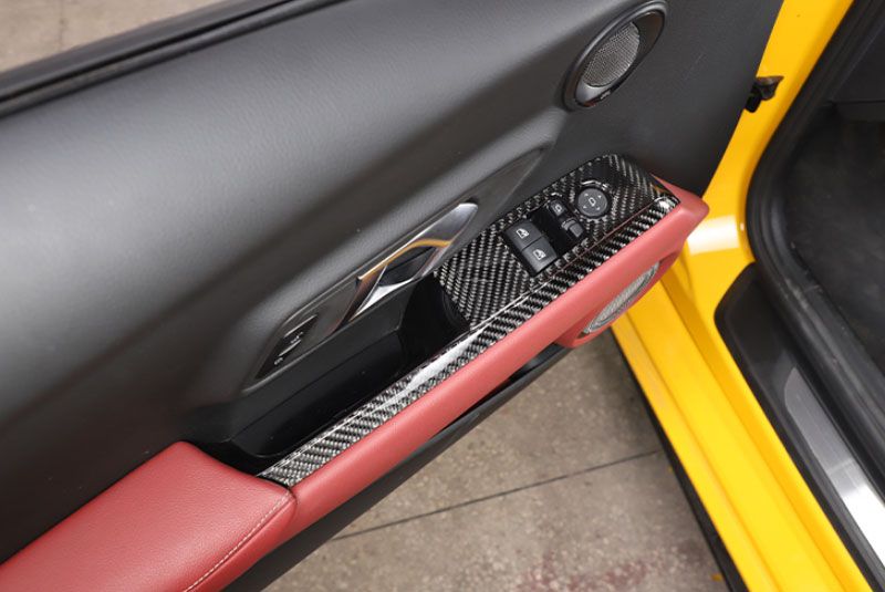 Накладки на кнопки стеклоподъемников, под карбон, 4 части, для Toyota Supra 5 A90 (2019-2025) — фото 1