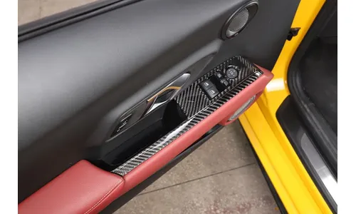 Накладки на кнопки стеклоподъемников, под карбон, 4 части, для Toyota Supra 5 A90 (2019-2025) — фото 1