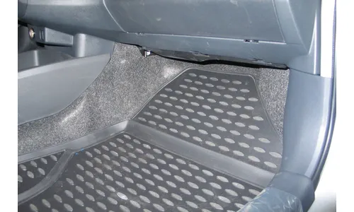 Коврики в салон TOYOTA Yaris 01/2006-2010, 3 шт. (полиуретан) / Тойота Ярис — фото 2