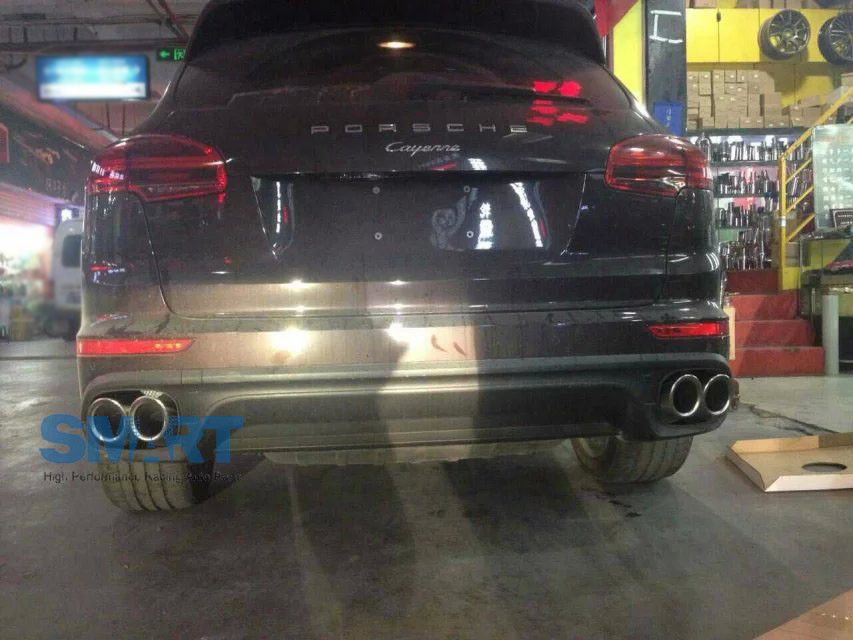 Насадки в стиле GTS для Porsche Cayenne 958 2015-, бензиновые двигатели, цвет черный — фото 3