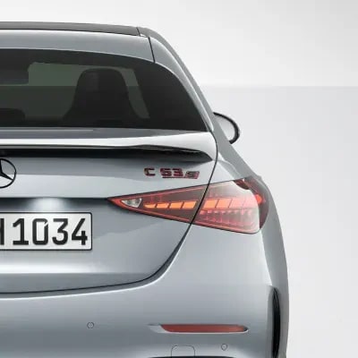 Шильдик C 63 S Mercedes-Benz C W206 на крышку багажника, черно-красный — фото 1