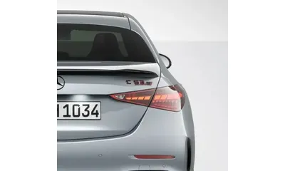 Шильдик C 63 S Mercedes-Benz C W206 на крышку багажника, черно-красный — фото 1